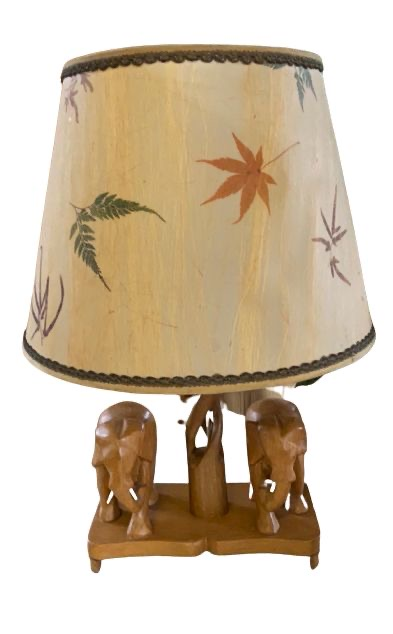 Dekorative Lampe Tischlampe mit geschnitzten Elefanten, Lampenschirm mit Blättern
